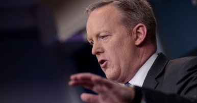 Sean Spicer has cell phones of White House staffers checked for leaked information